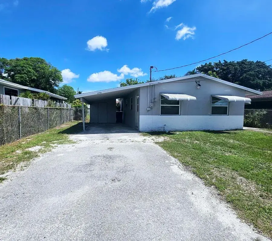 1556 W 20TH Street, Riviera Beach FL 33404