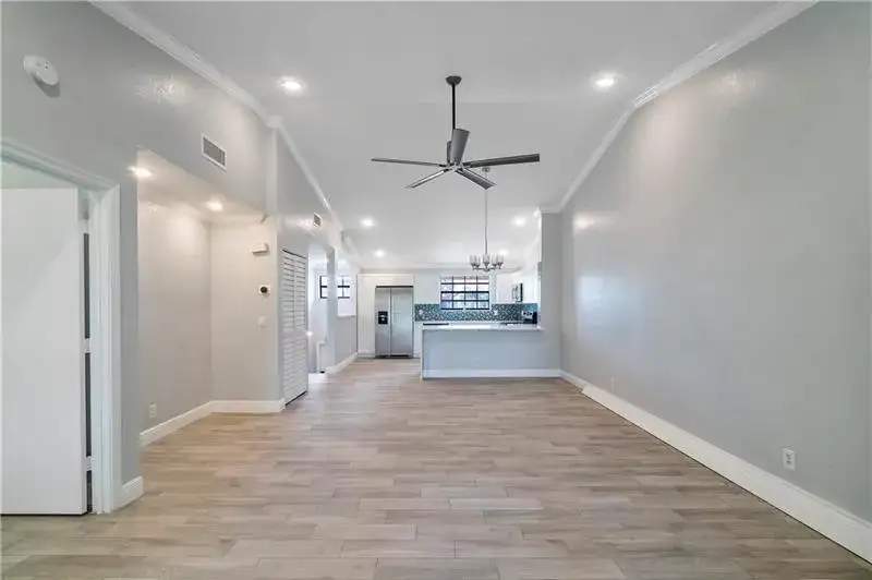 1004 Congressional Way, Deerfield Beach FL 33442 photo 4