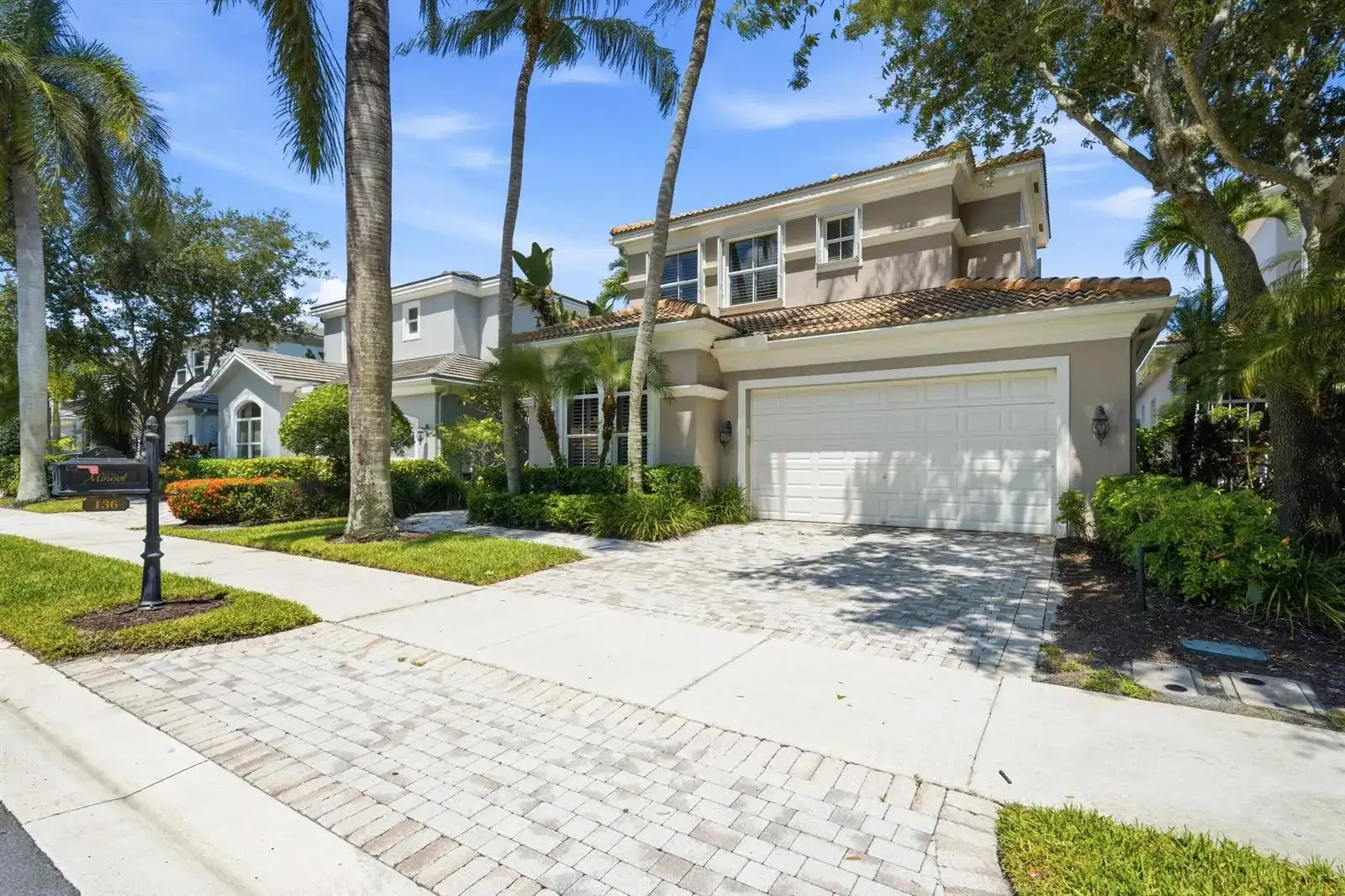 136 ANDALUSIA Way, Palm Beach Gardens FL 33418 photo 3