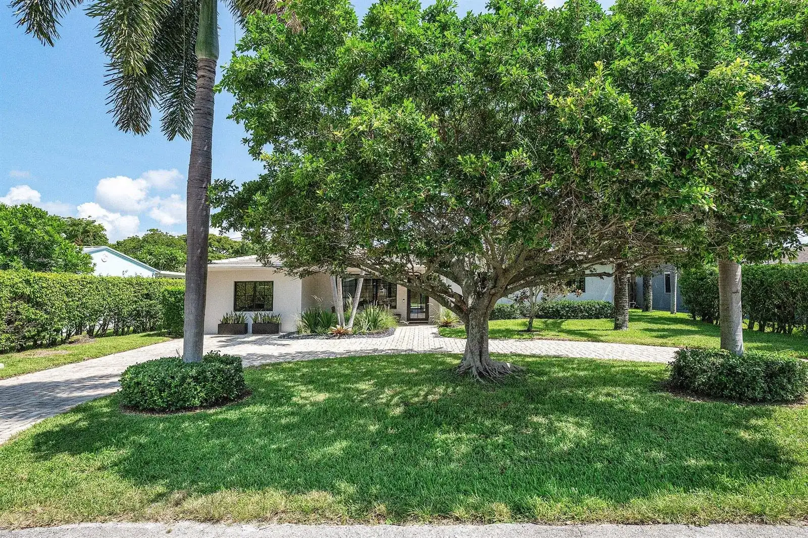 115 Bonnie Briar Lane, Delray Beach FL 33444 photo 2