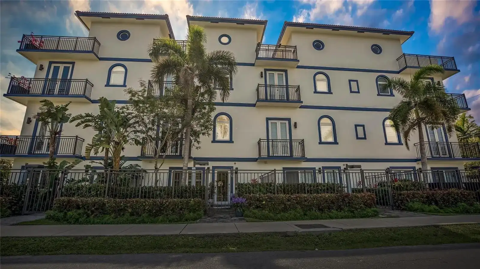 816 NE 7TH Street, Fort Lauderdale FL 33304