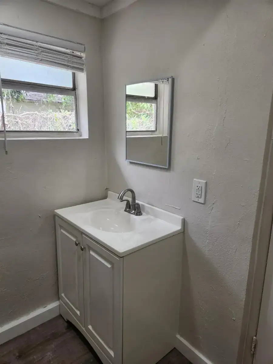 134 W 24TH W # 1, Riviera Beach FL 33404 photo 4