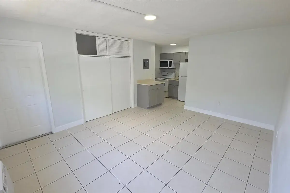 7311 VENETIAN Street # 6, Miramar FL 33023