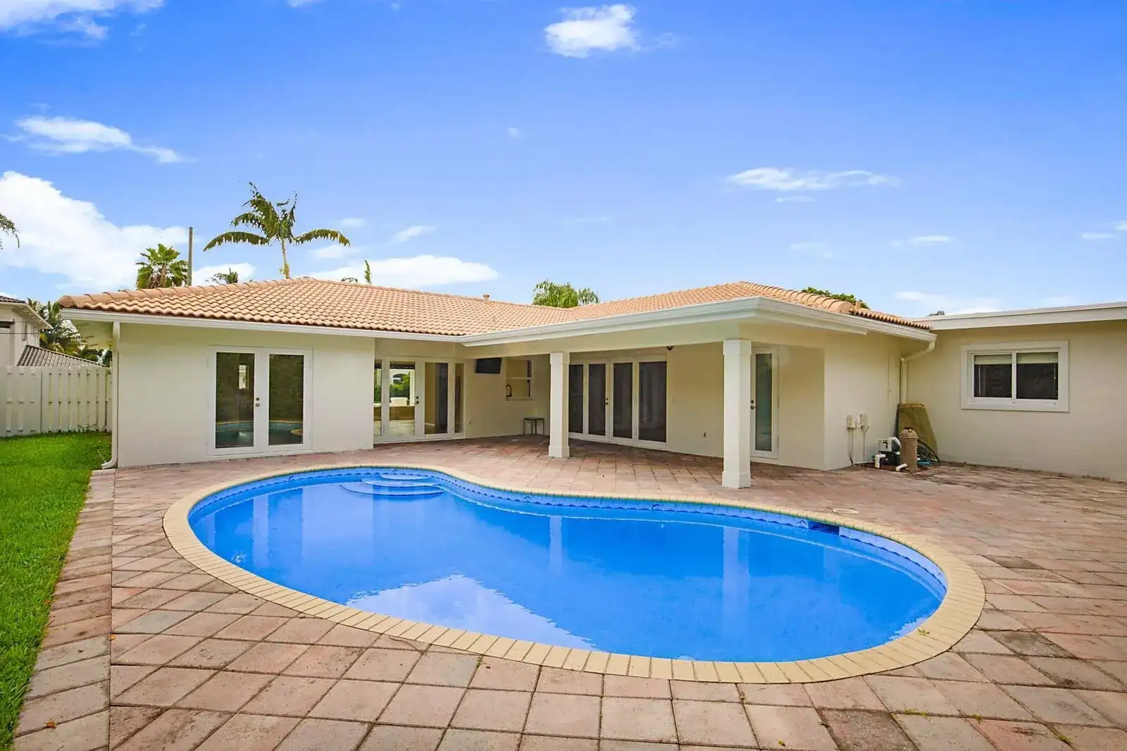 5110 NE 30th Avenue NE, Lighthouse Point FL 33064 photo 2