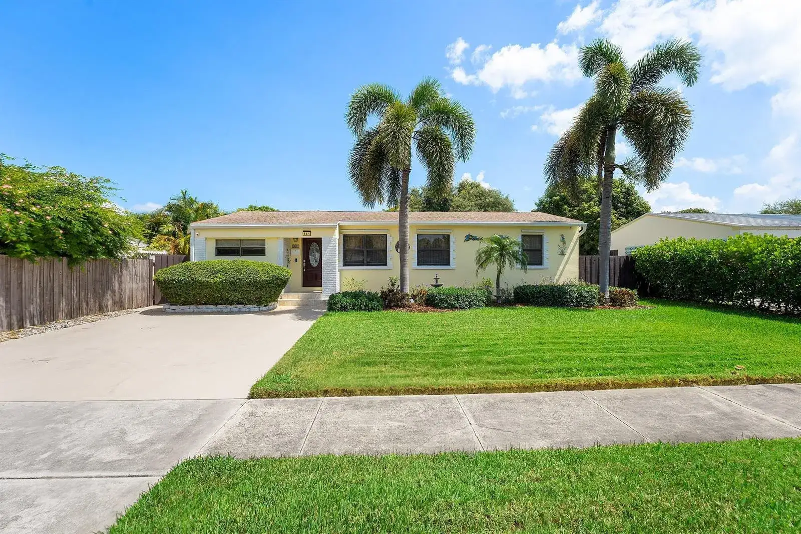 141 Date Palm Drive, Lake Park FL 33403