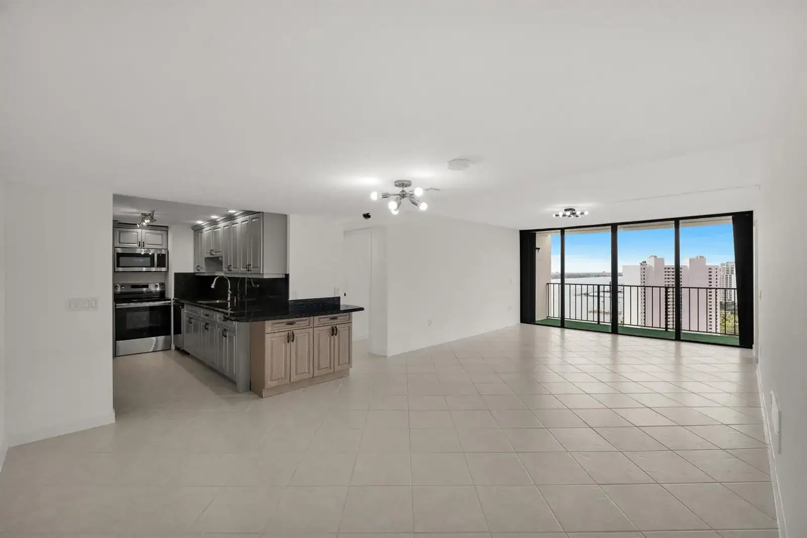 5600 N Flagler Drive # 2504, West Palm Beach FL 33407 photo 4
