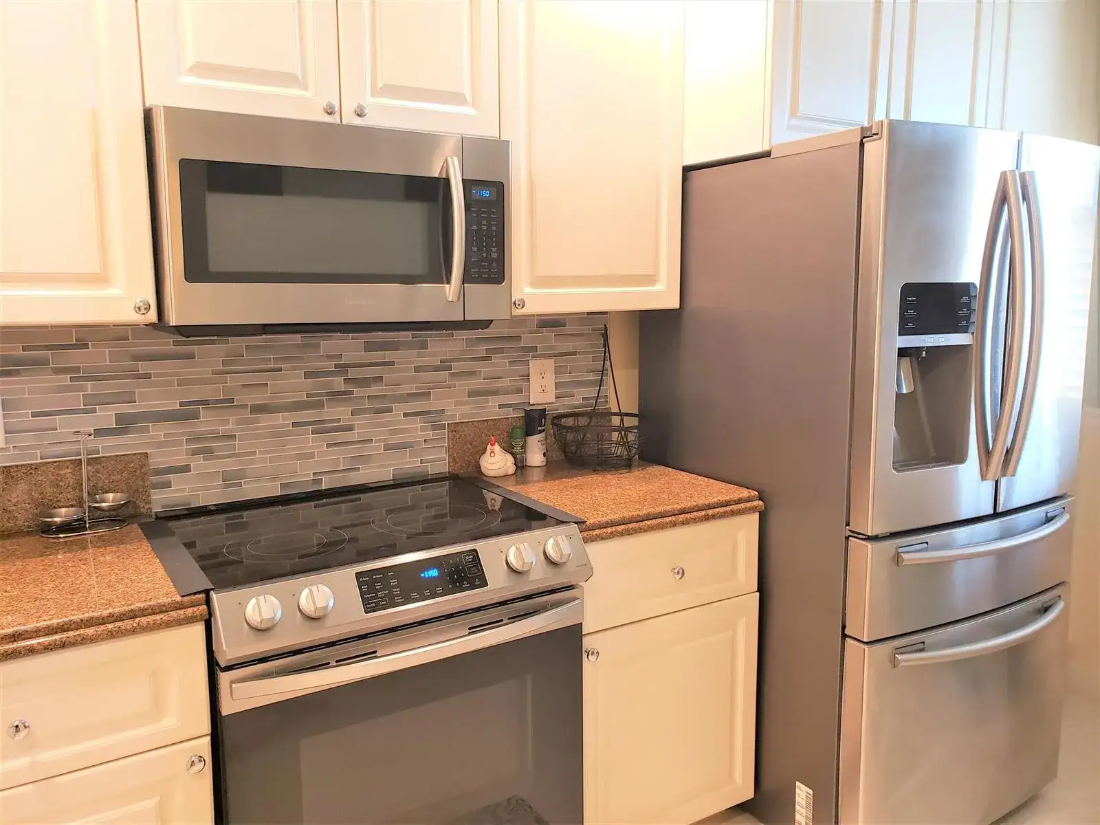 37 Harbour Isle Drive E # 203, Fort Pierce FL 34949 photo 2