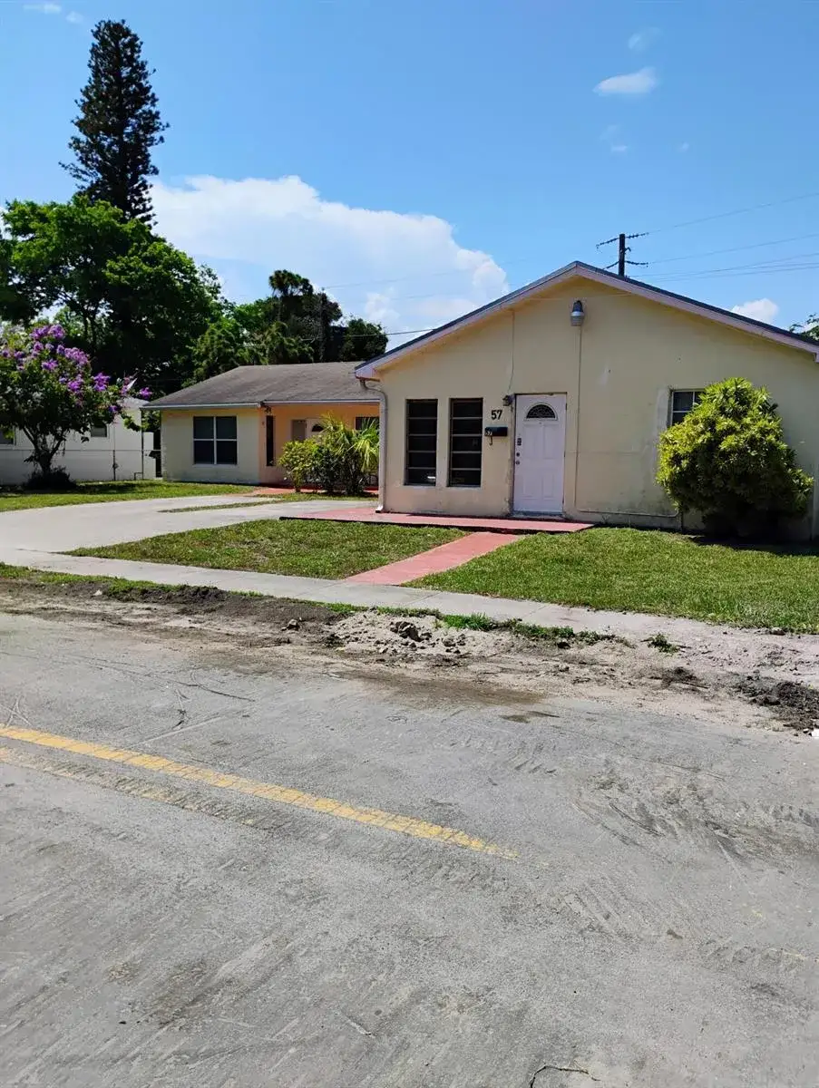 57 SE 12th Street # 57, Dania Beach FL 33004