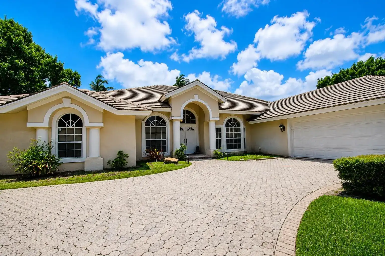 1542 SW JASMINE Trace, Palm City FL 34990 photo 2
