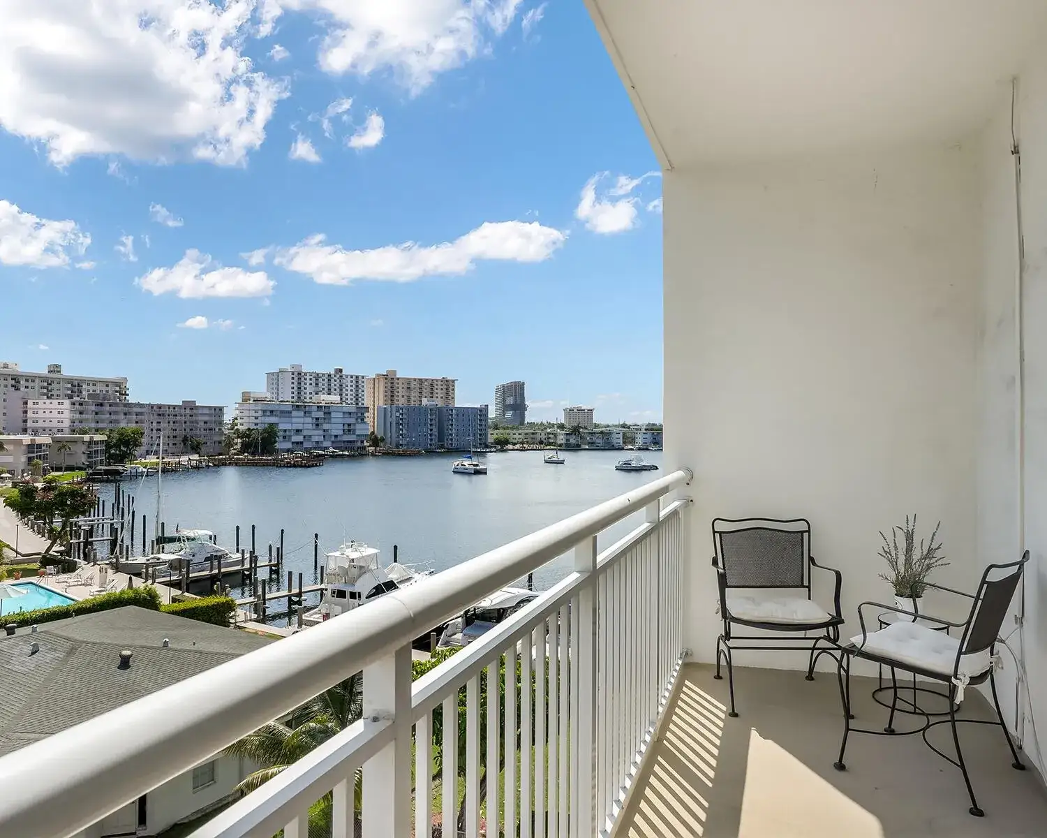 126 Golden Isles Drive # 52A, Hallandale Beach FL 33009