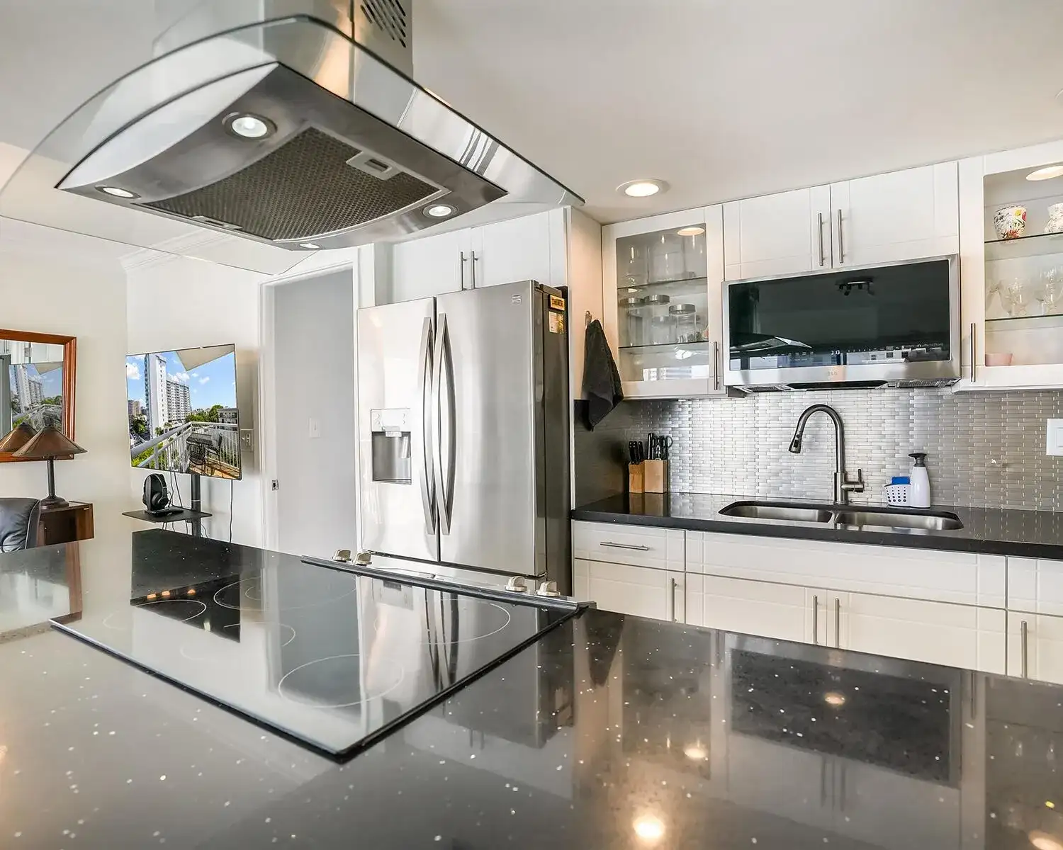 126 Golden Isles Drive # 52A, Hallandale Beach FL 33009 photo 3
