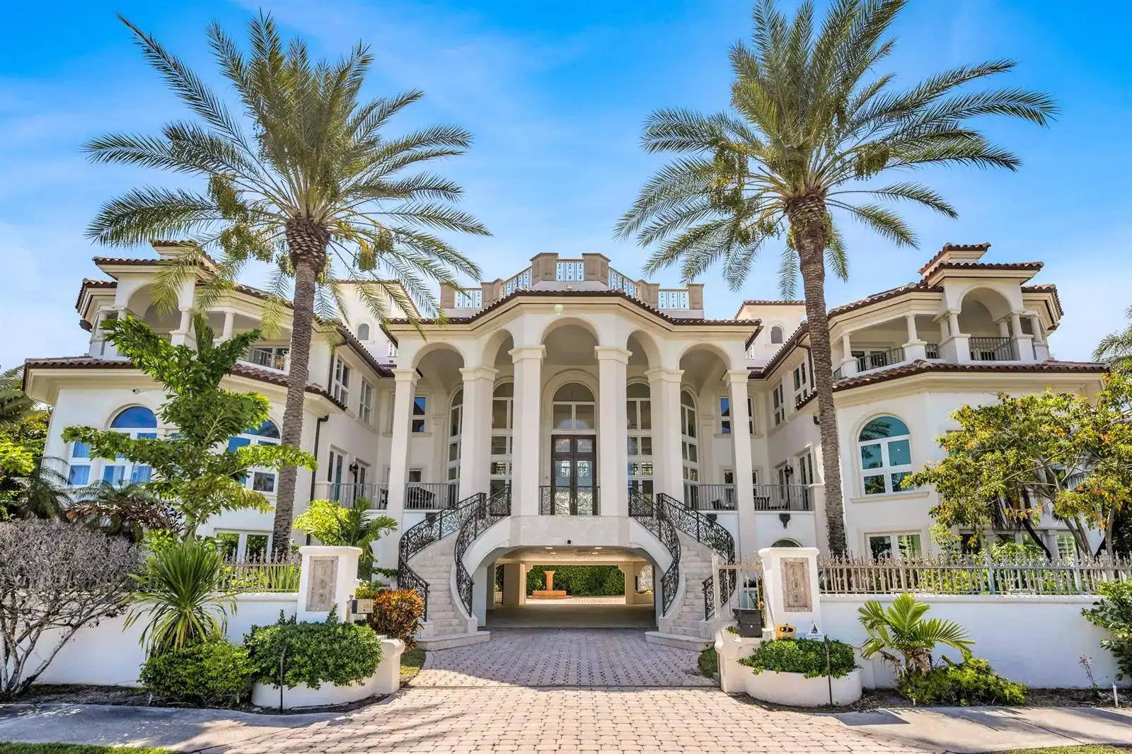 709 Idlewyld Drive, Fort Lauderdale FL 33301