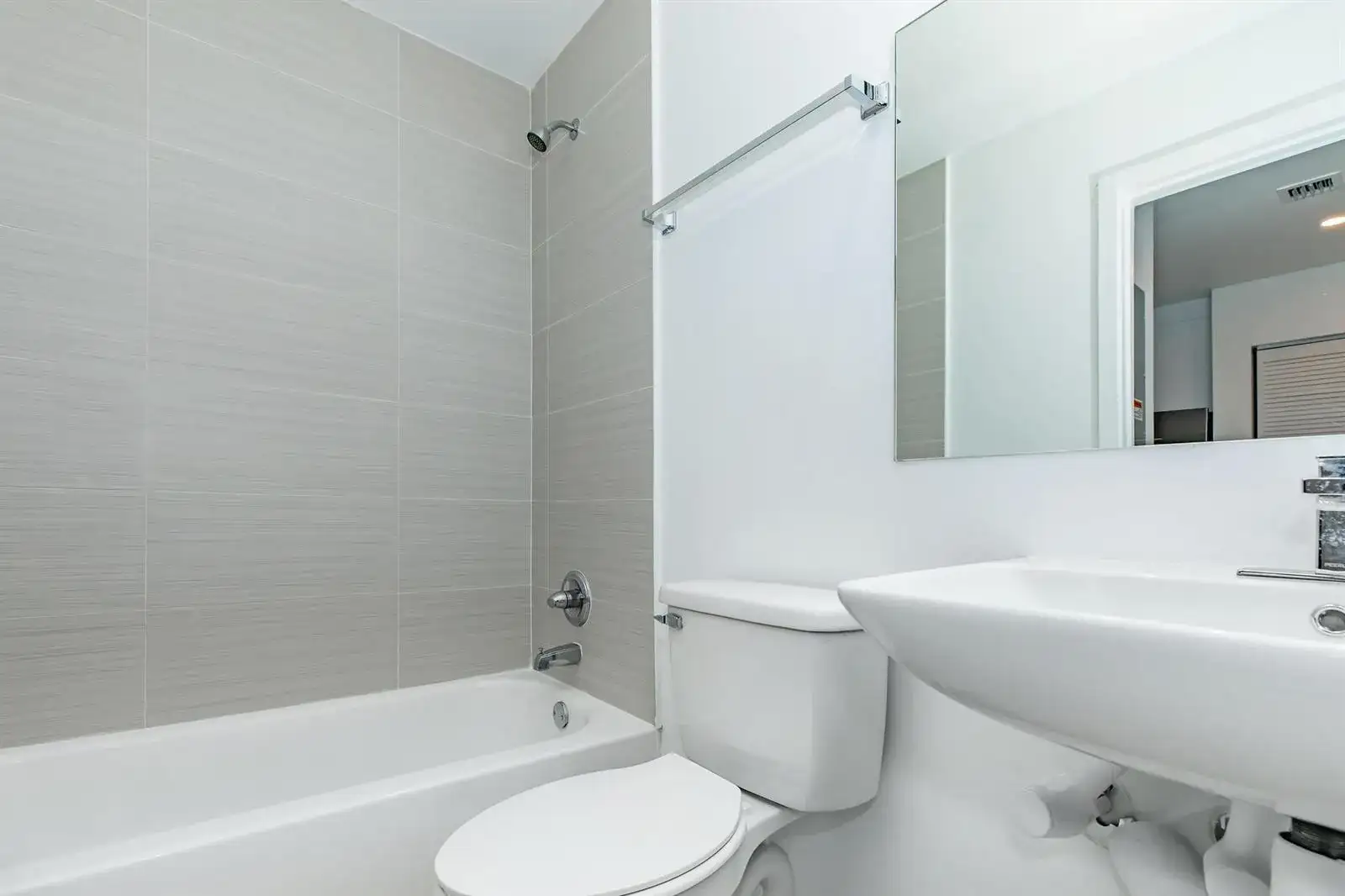 39 NW 7TH Avenue # 405, Miami FL 33128 photo 5