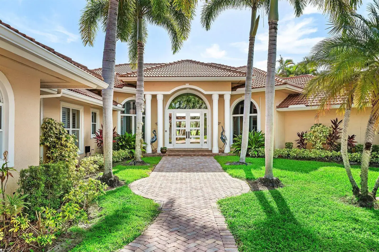 221 THORNTON Drive, Palm Beach Gardens FL 33418 photo 4