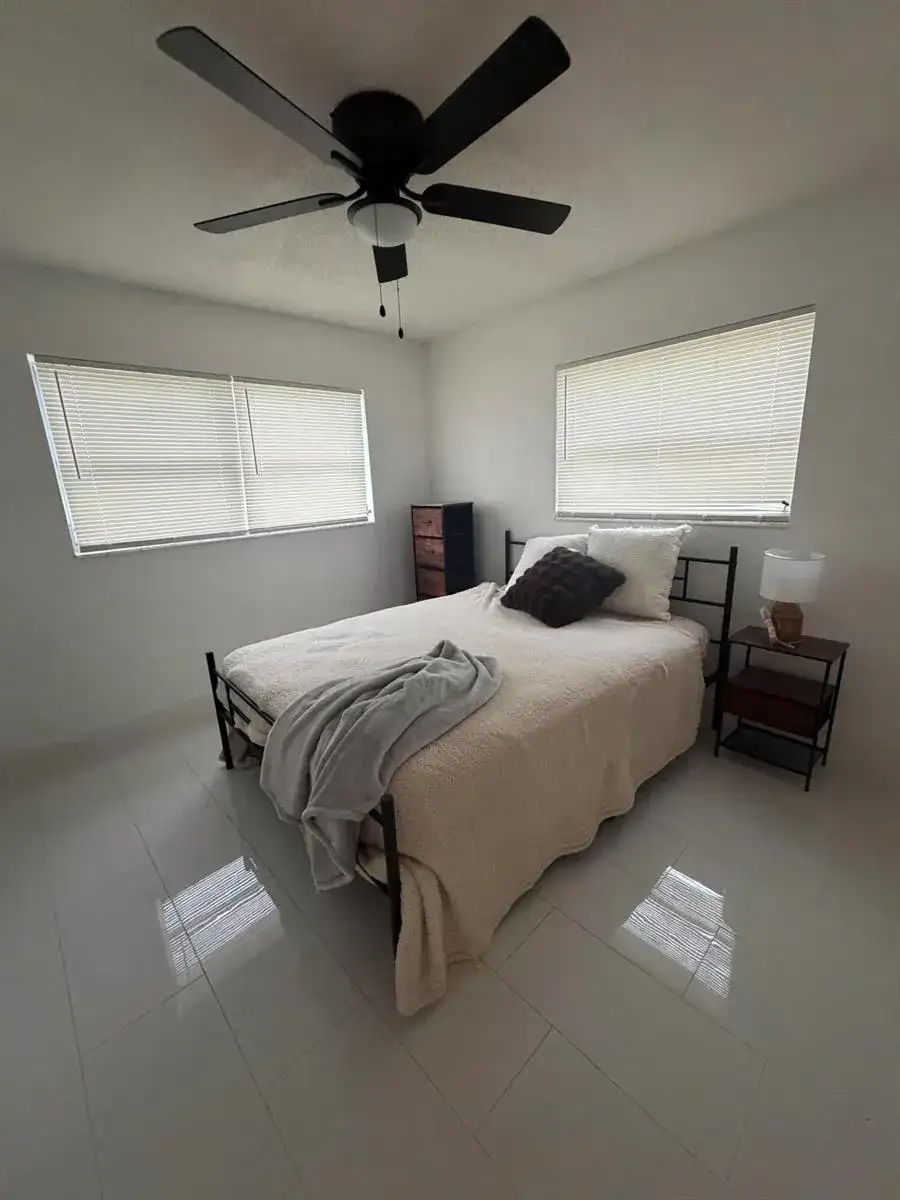 821 SW 62ND Avenue, North Lauderdale FL 33068 photo 4