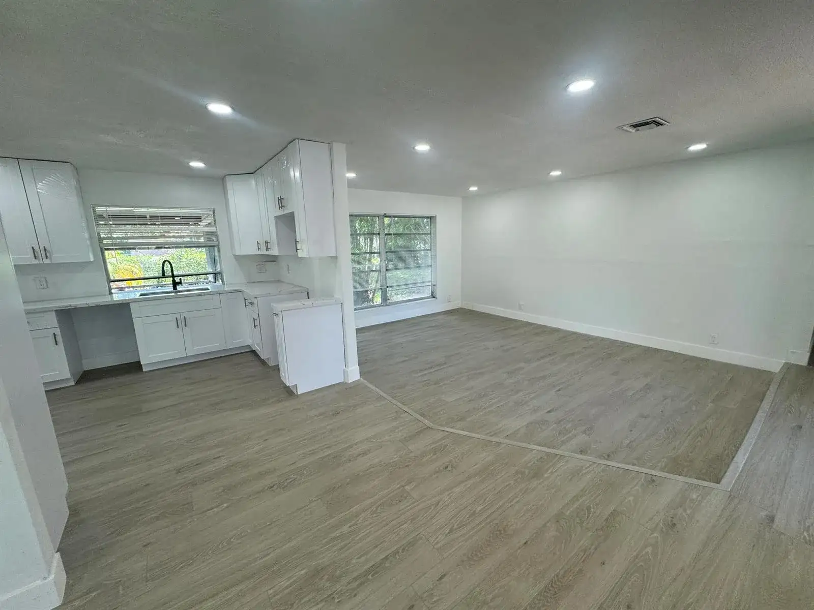 6260 SW 6TH Street, Margate FL 33068 photo 5