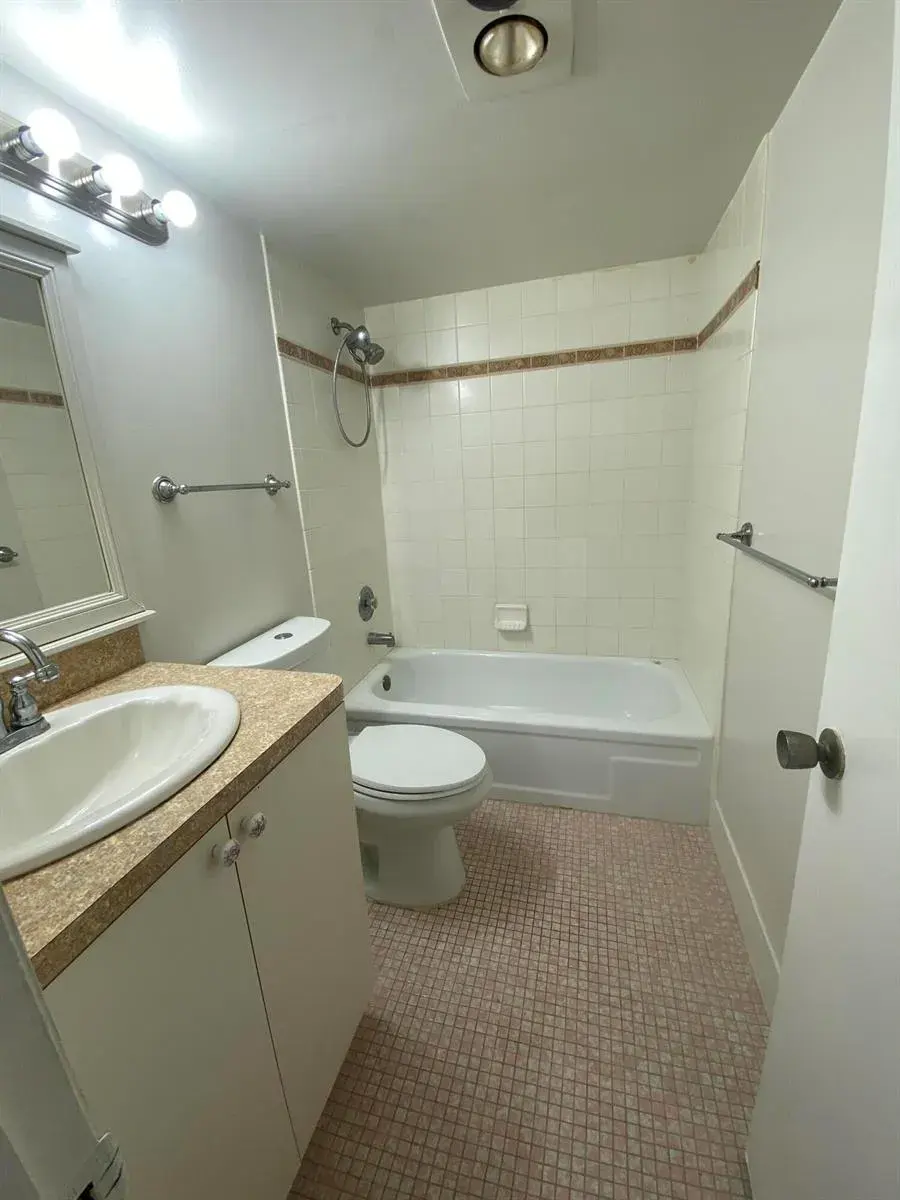 152 CAMDEN G, West Palm Beach FL 33417