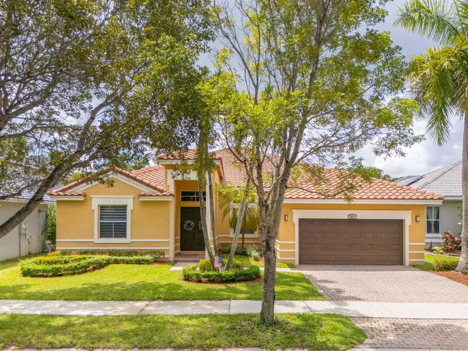 1635 Blue Jay Circle, Weston FL 33327