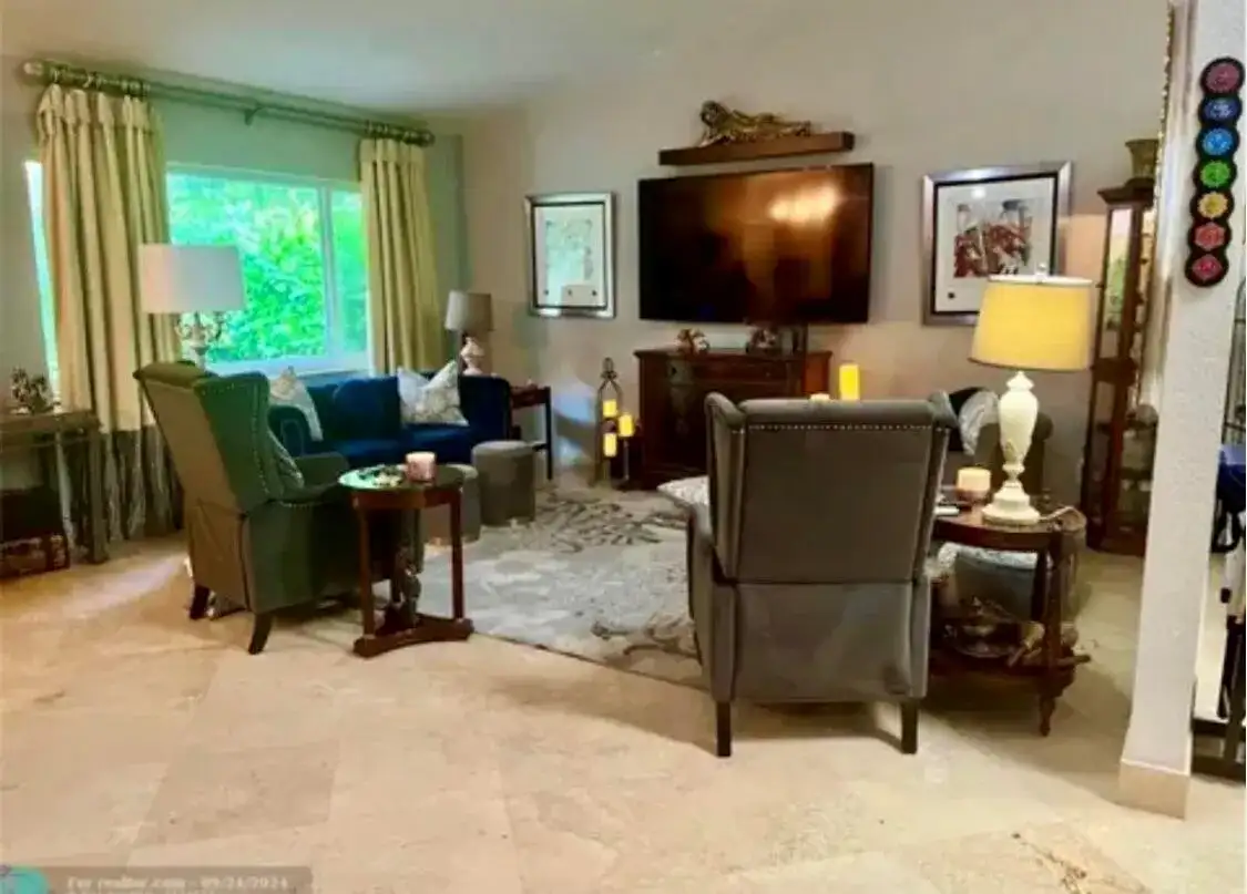 9285 NW 44TH Court, Coral Springs FL 33065 photo 4