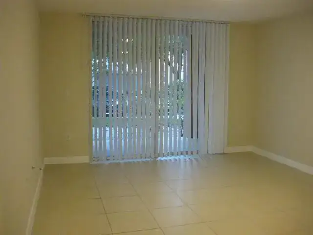 620 SW 111th Avenue # 103, Pembroke Pines FL 33025 photo 2
