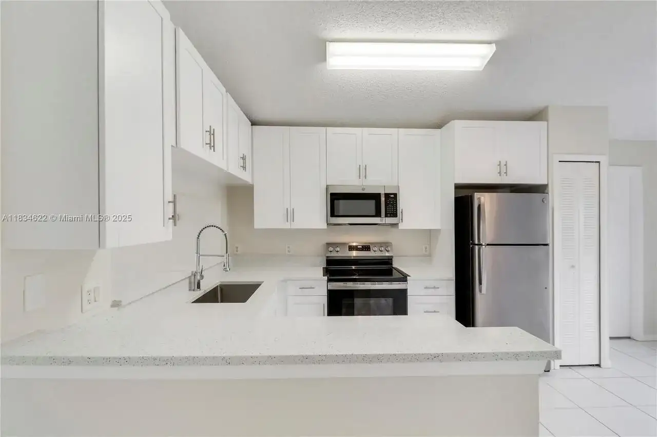 653 NW SAN REMO Circle, Port St. Lucie FL 34986 photo 3