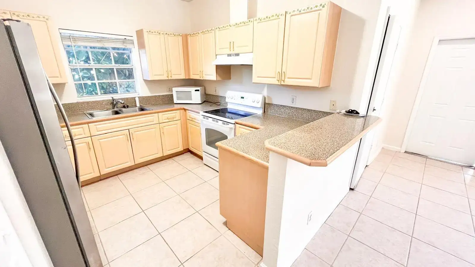 1434 Hawthorne Place, Wellington FL 33414 photo 2