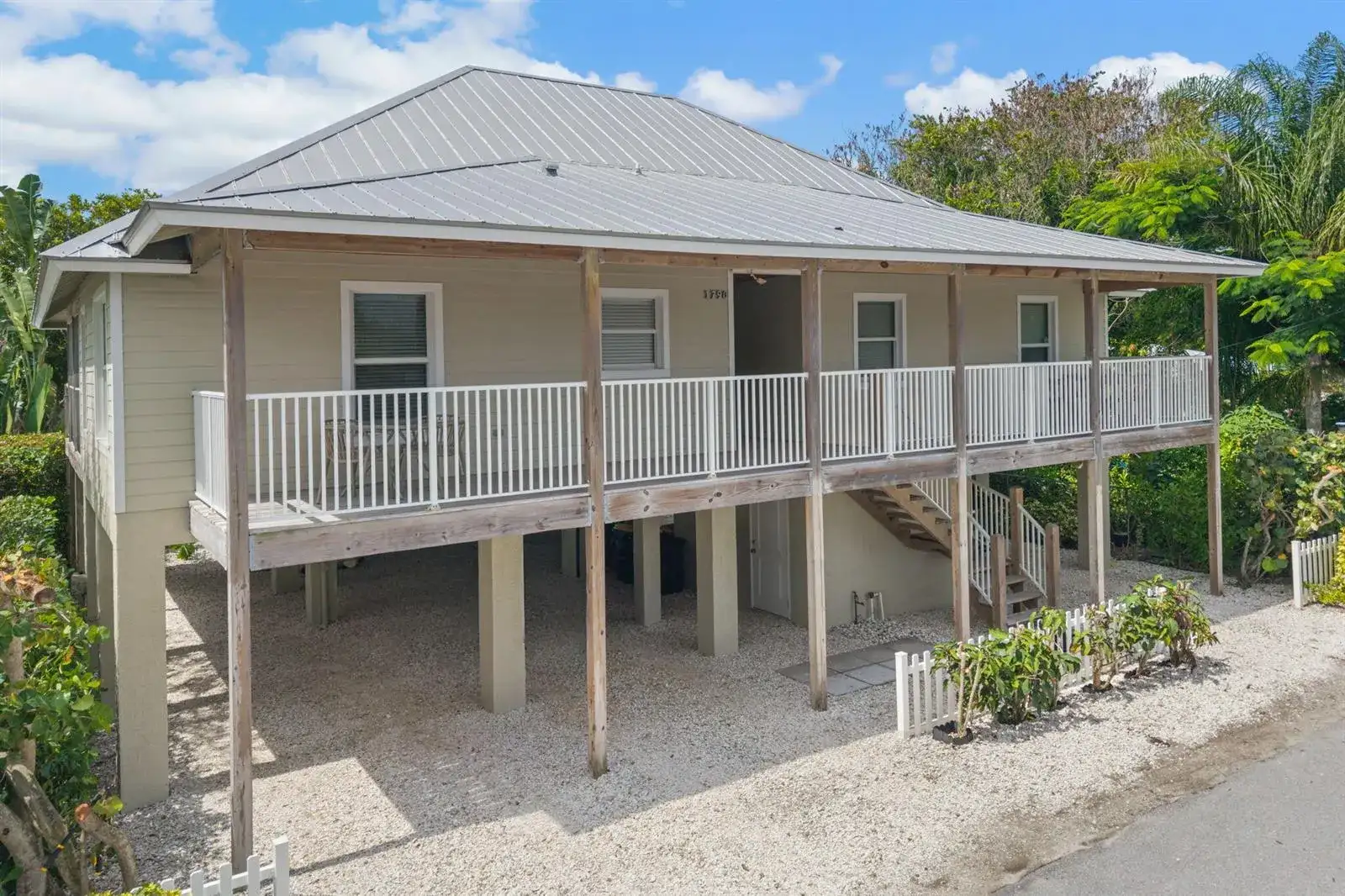 1790 NE MANGO Terrace, Jensen Beach FL 34957 photo 2