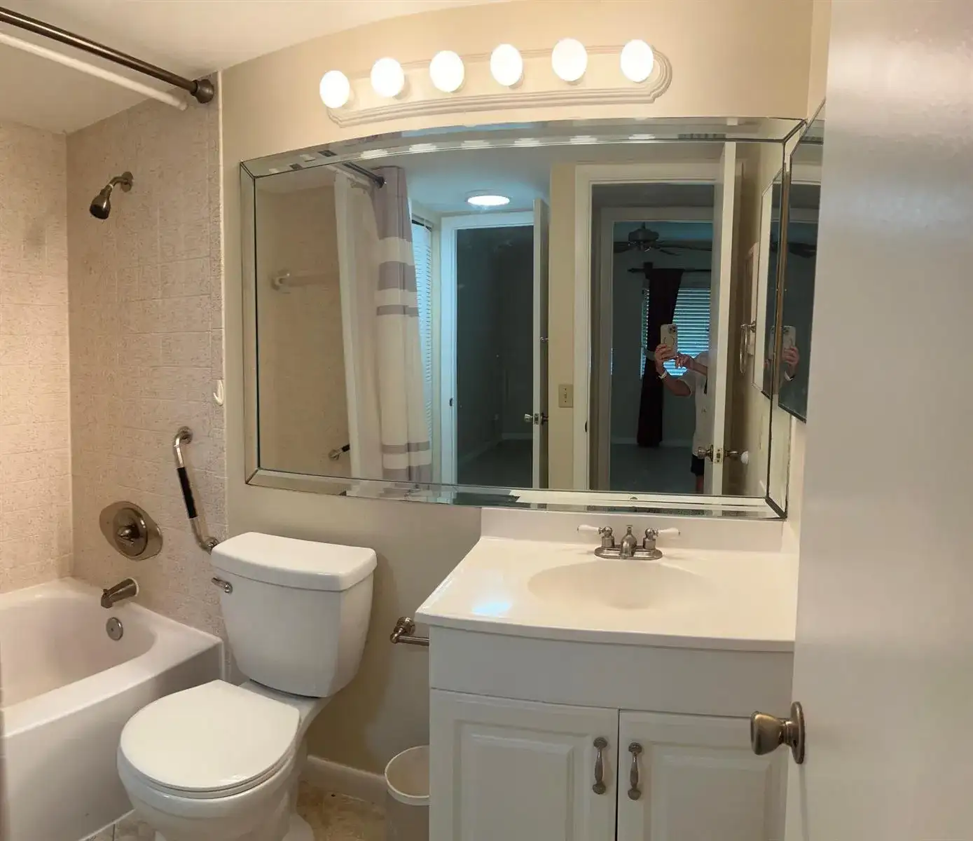 117 LAKE PINE Circle # 1, FL 33463 photo 3