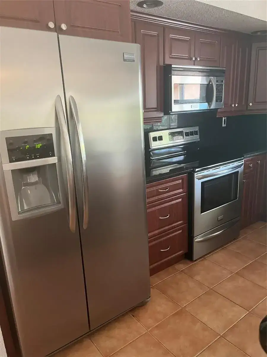10734 NW 17TH Manor, Coral Springs FL 33071 photo 3