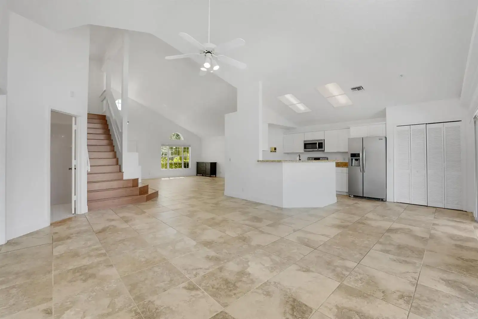 4355 LEICESTER Court, West Palm Beach FL 33409 photo 4
