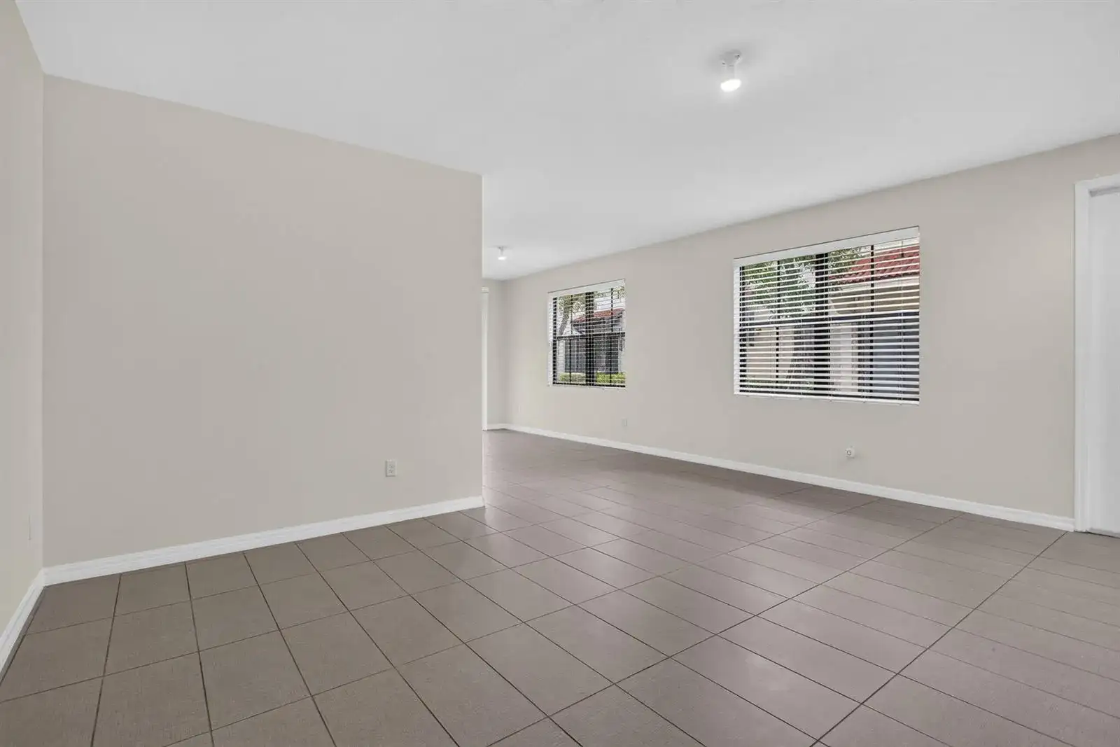 1023 NW 33RD Court, Pompano Beach FL 33064 photo 5