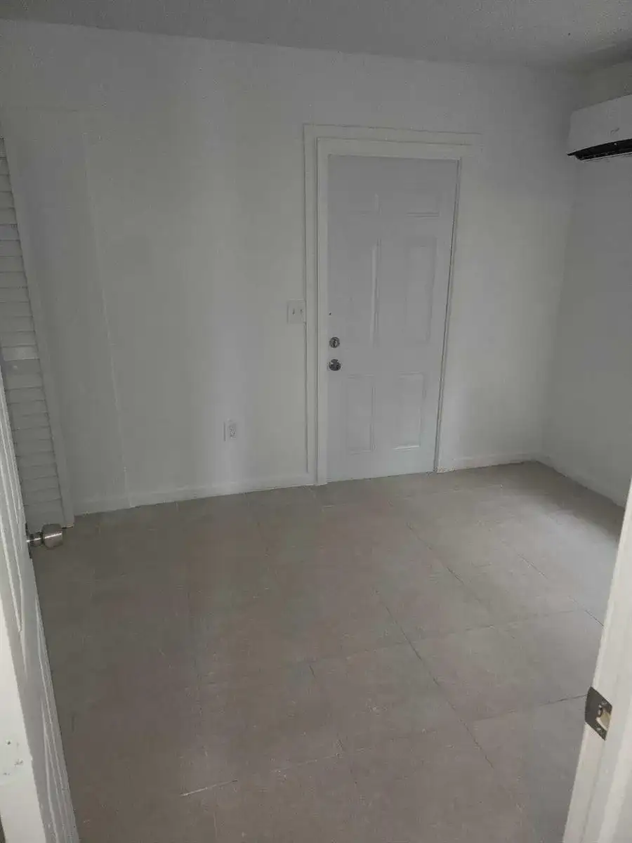 1910 GARFIELD Street # 1, Hollywood FL 33020 photo 5