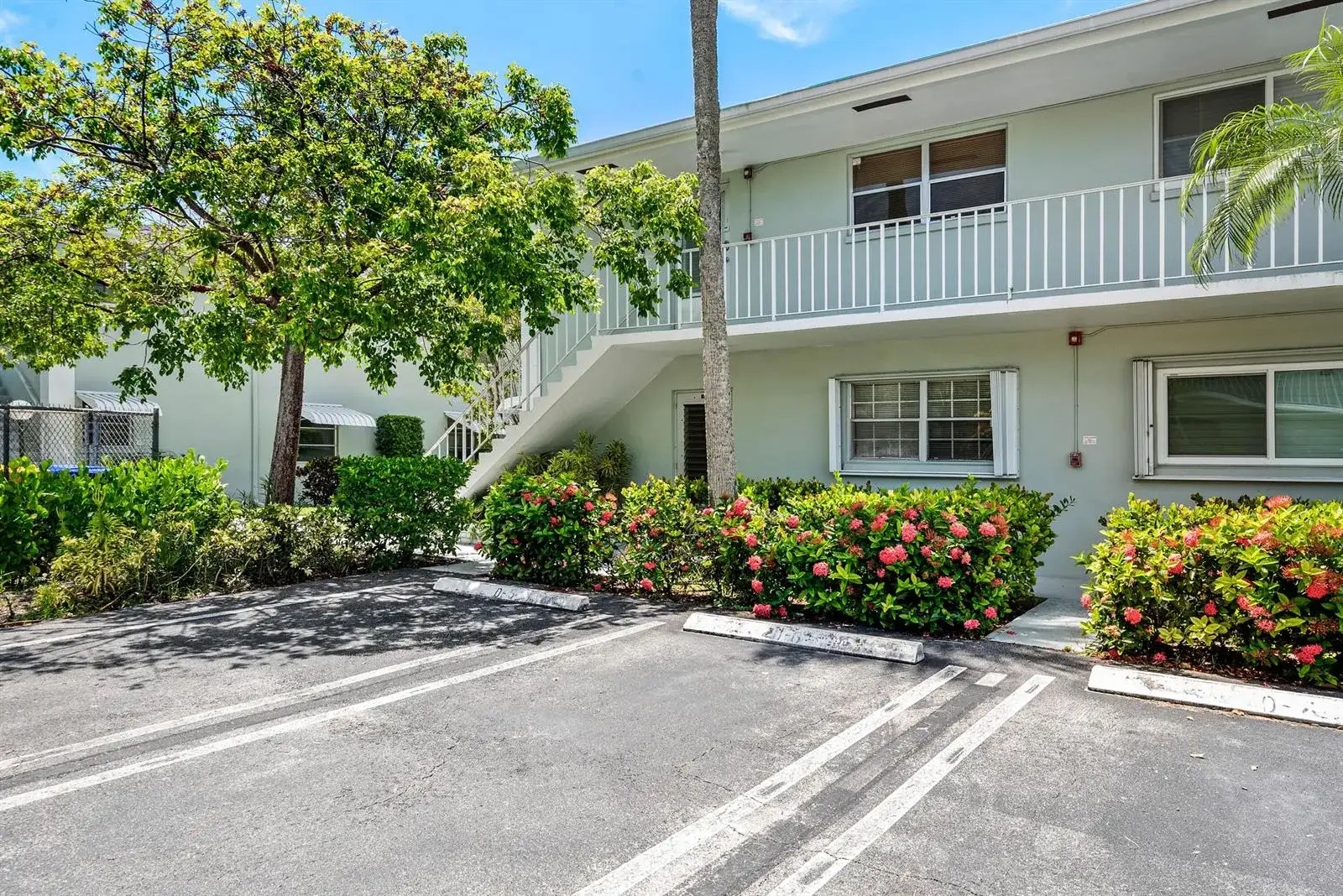 2360 SW 22nd Avenue # 402, Delray Beach FL 33445 photo 3