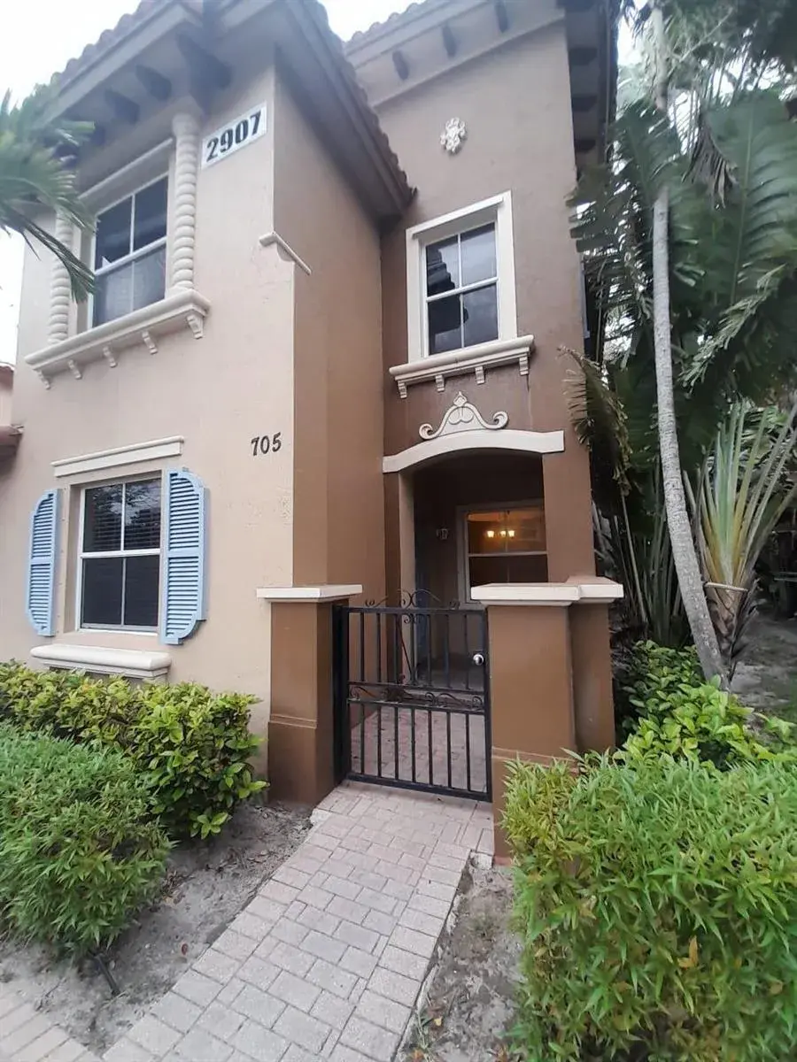 2907 Hope Valley Street, Royal Palm Beach FL 33411
