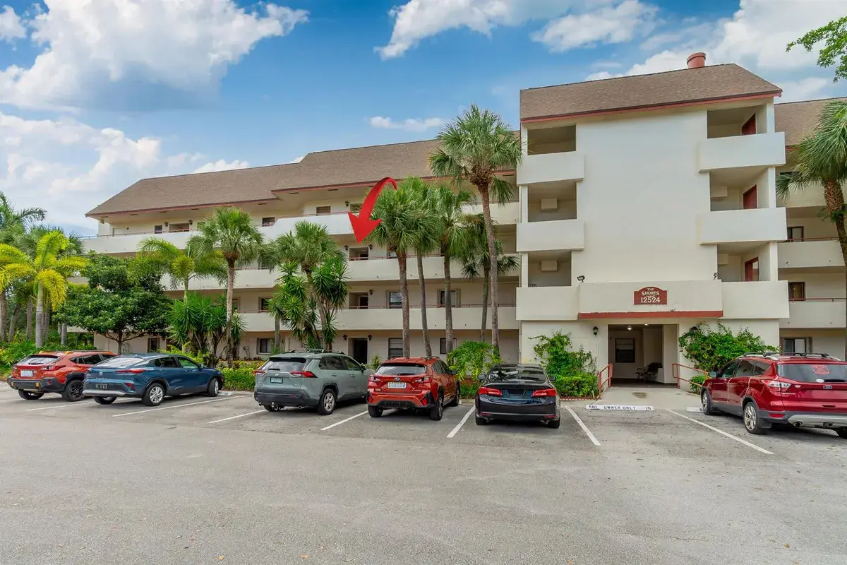 12524 SHORELINE Drive # 302, Wellington FL 33414