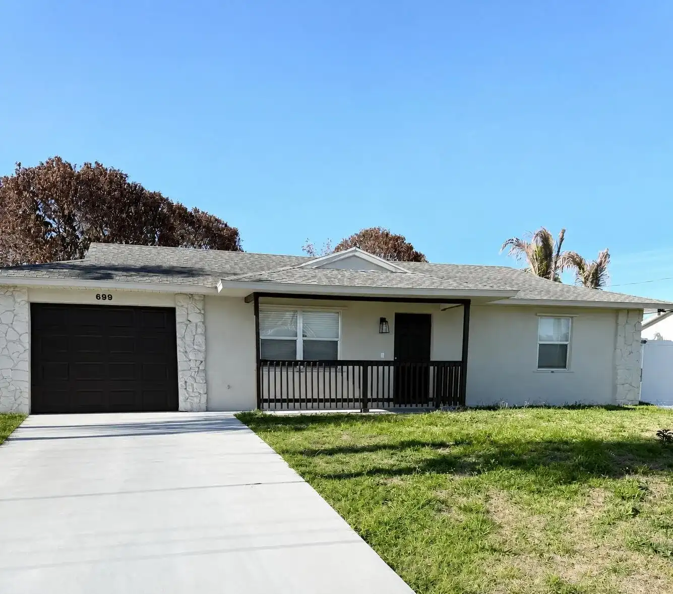 699 NW Riverside Drive, Port St. Lucie FL 34983