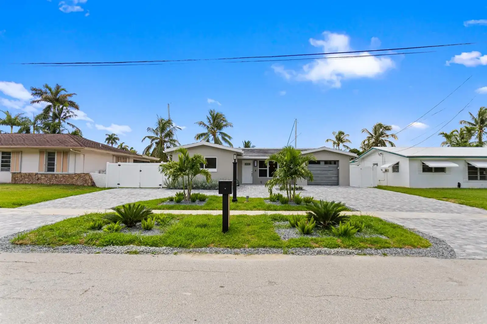 317 NE 3RD Avenue, Dania Beach FL 33004 photo 2