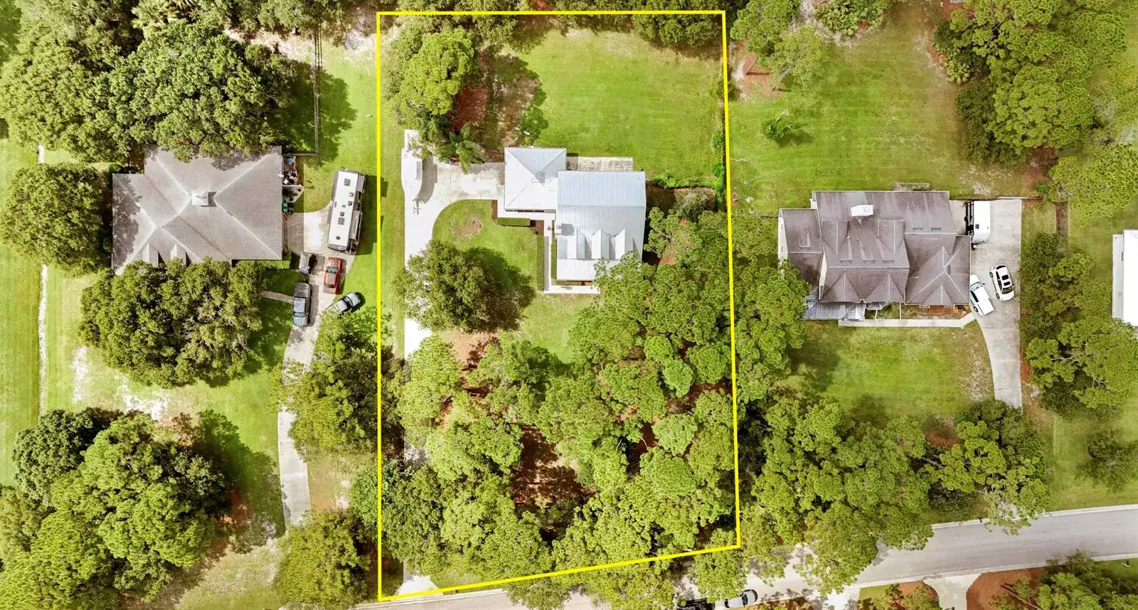 10635 Pine Needle Drive, Fort Pierce FL 34945 photo 2