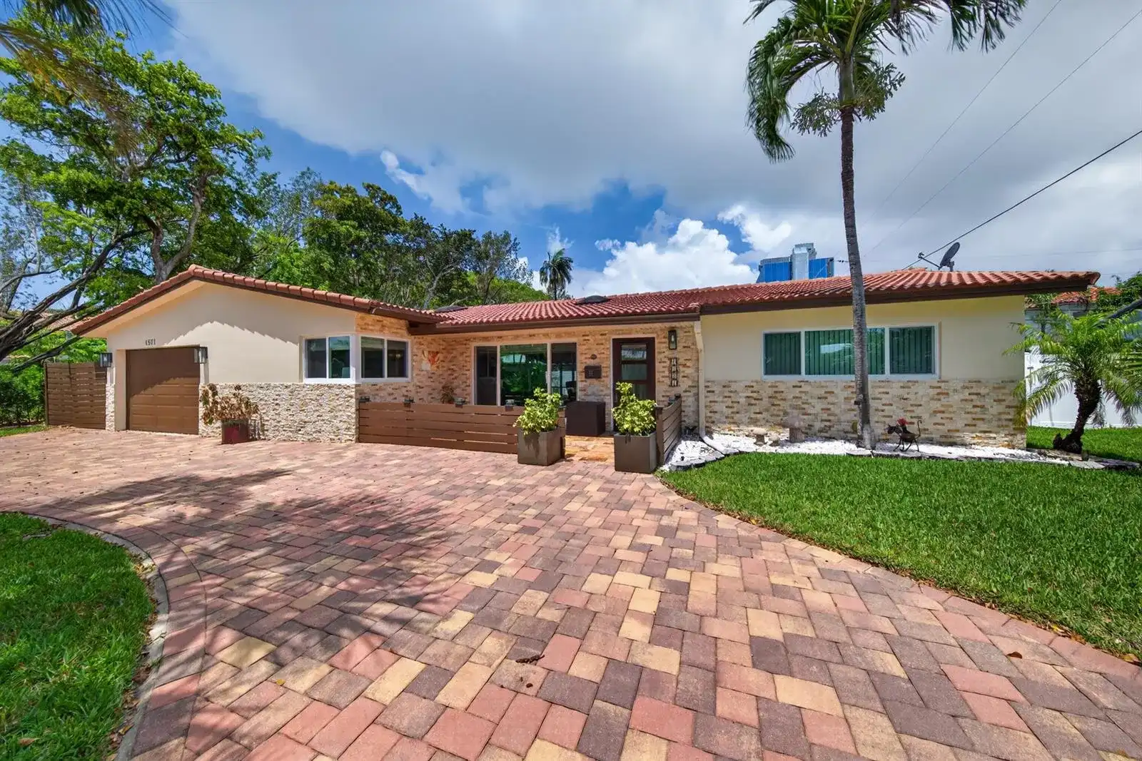 1571 SE 24TH Avenue, Pompano Beach FL 33062