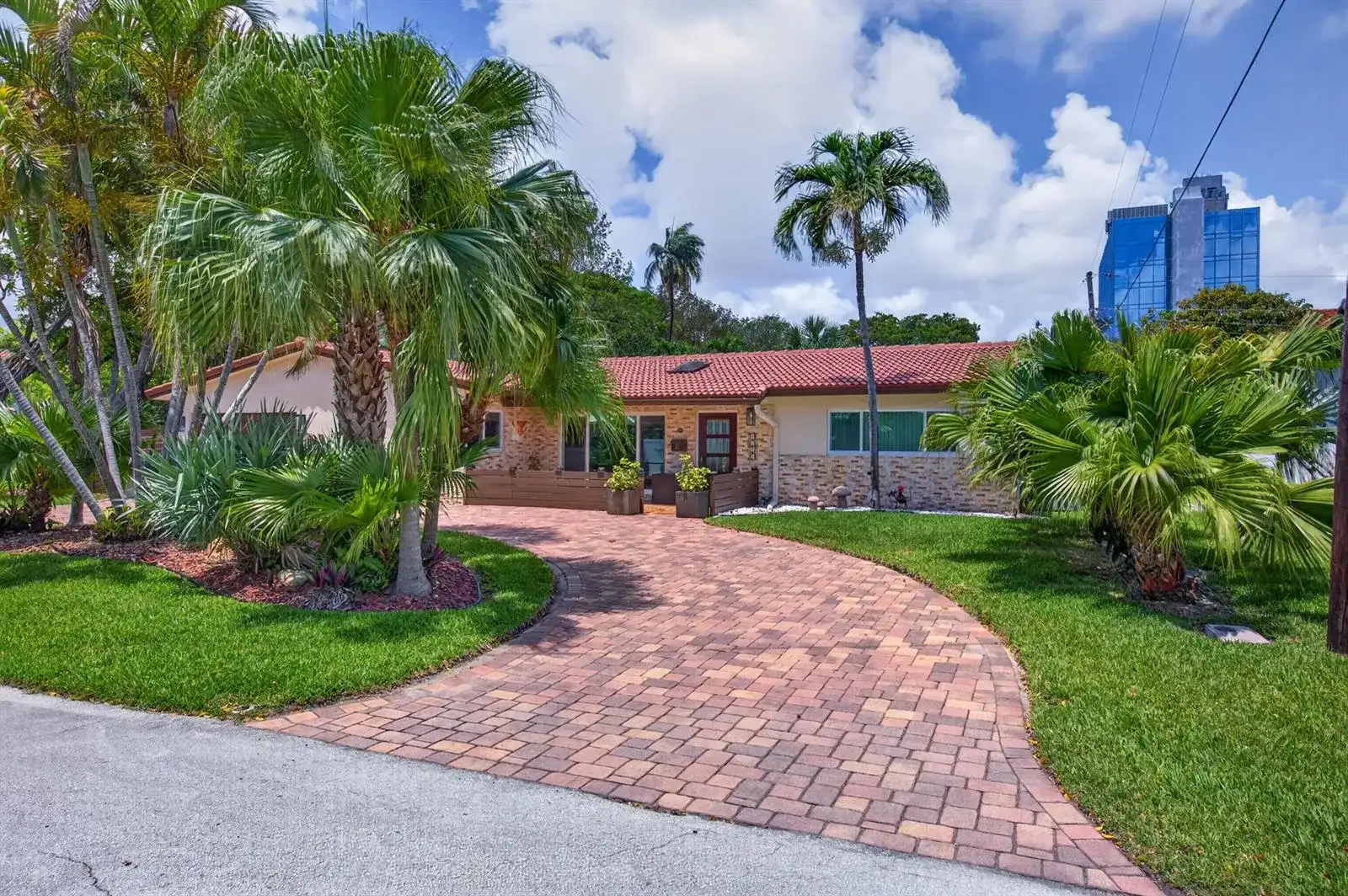 1571 SE 24TH Avenue, Pompano Beach FL 33062 photo 3