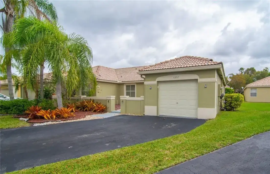 4297 Pine Ridge Court, Weston FL 33331 photo 2
