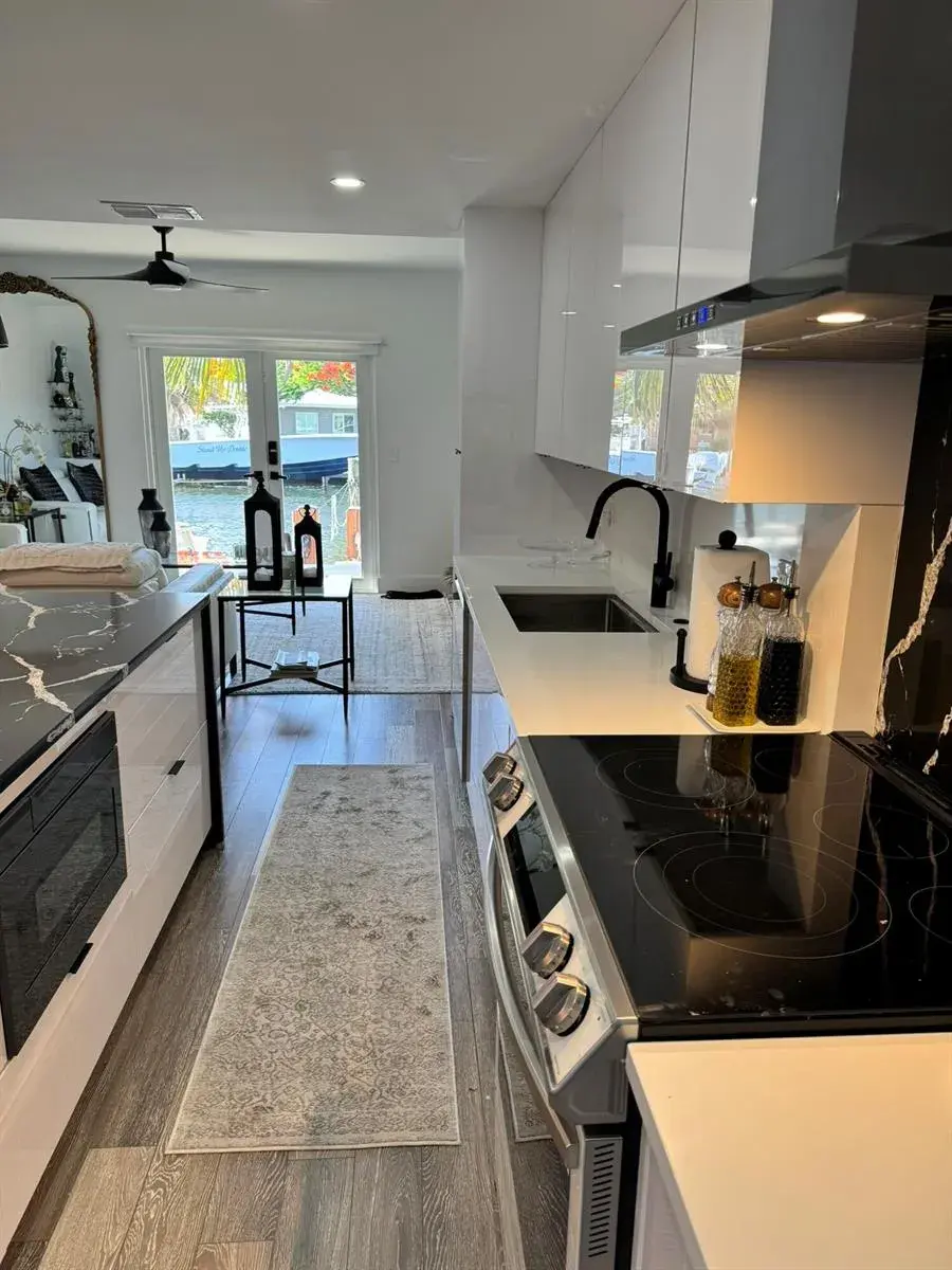 2711 NE NE 15th Street, Pompano Beach FL 33062 photo 3