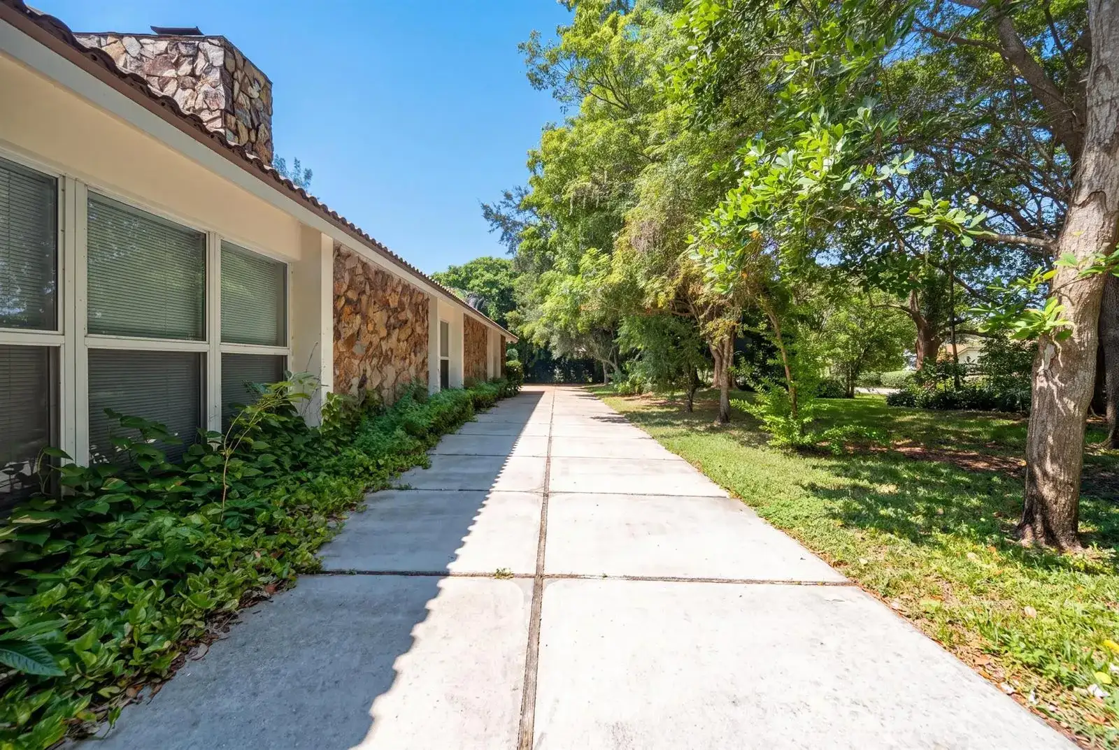 4020 NW 101ST Drive, Coral Springs FL 33065 photo 5