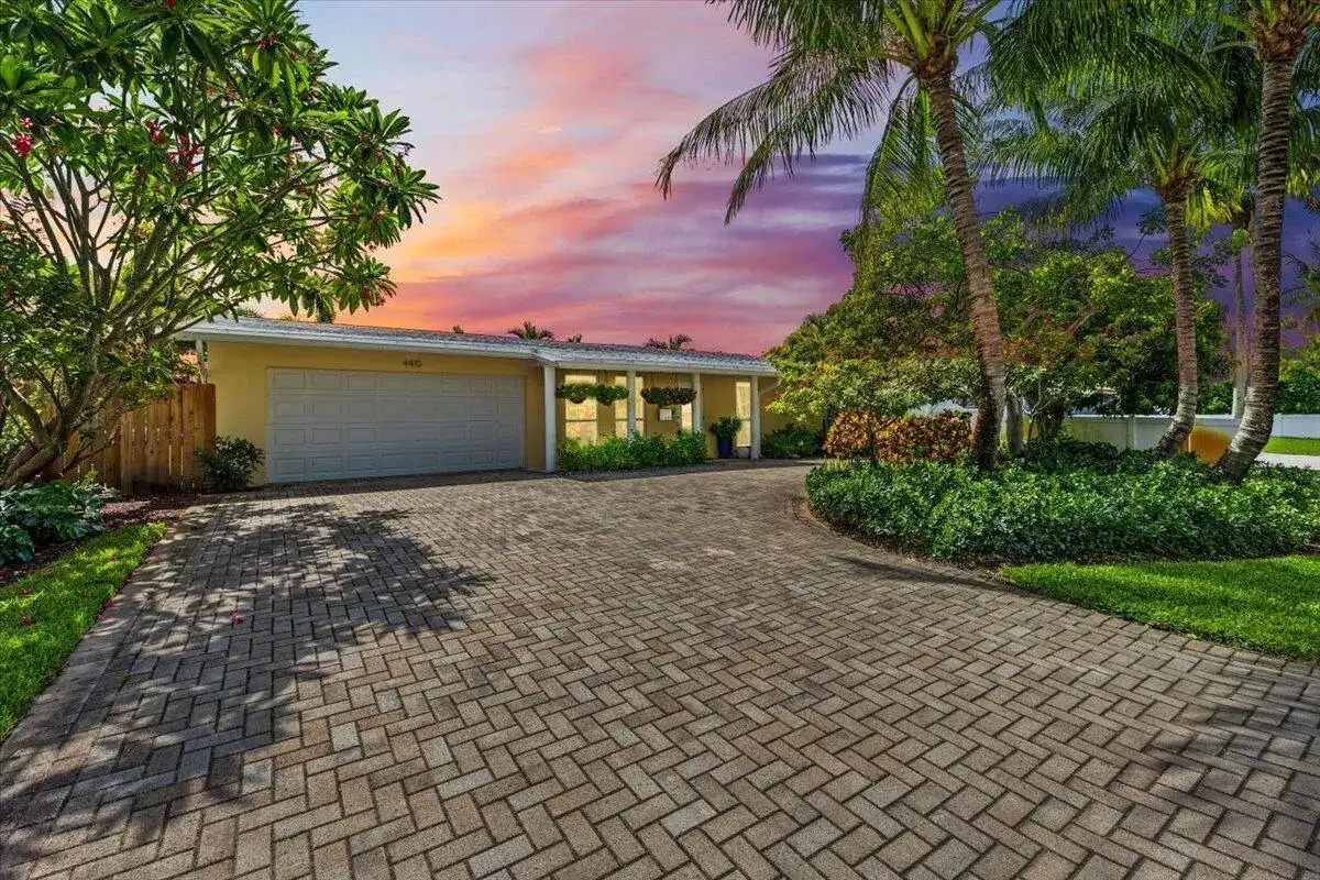 4410 NE 17TH Avenue, Oakland Park FL 33334
