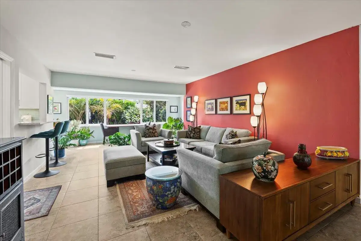 4410 NE 17TH Avenue, Oakland Park FL 33334 photo 2