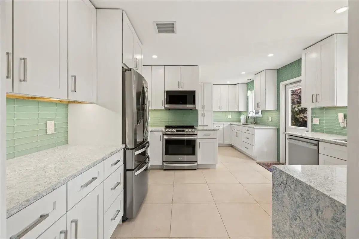 4410 NE 17TH Avenue, Oakland Park FL 33334 photo 3