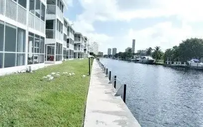 465 Paradise Isle Boulevard # 307, Hallandale Beach FL 33009