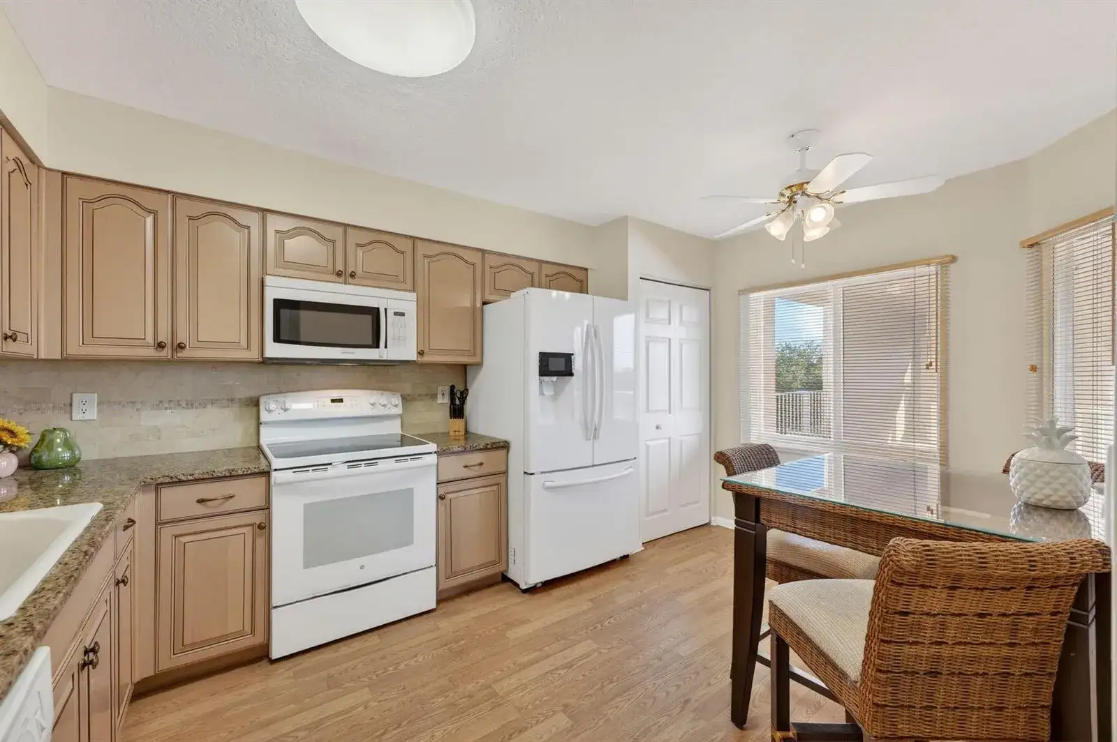 5906 CRYSTAL SHORES Drive # 404, Boynton Beach FL 33437 photo 4