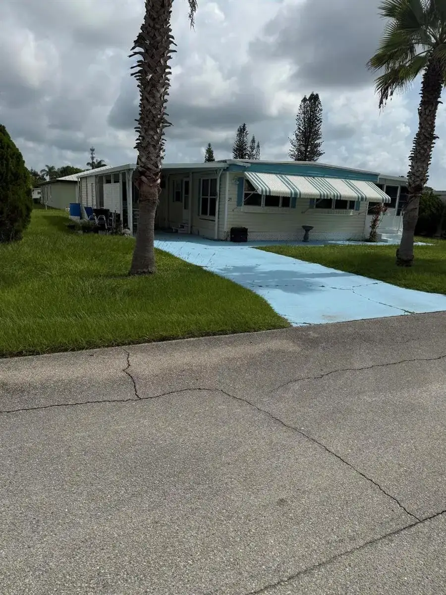 29 Golf Drive, Port St. Lucie FL 34952 photo 3