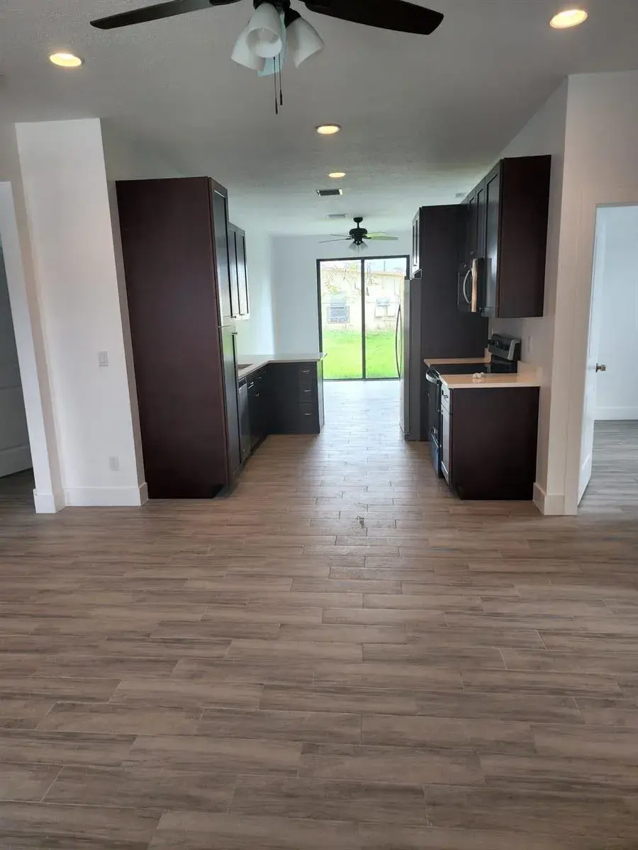 517 LA KIRKSEY Street, West Palm Beach FL 33407 photo 4
